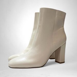 MADDEN GIRL "Knox" White Ankle Boots, NEW! Size 10